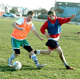 Tomahawk midfielders Tyler Miller