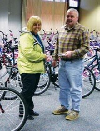 Marysville Rotary President Wayne Zachry