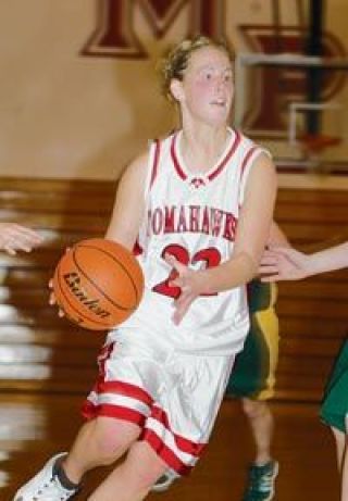 Junior guard Nicole Pederson drives to the hoop against the Shorecrest Lady Scots Thursday