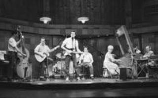 Dusty 45s frontman Billy Joe Huels stars as Buddy Holly in The 5th Avenue Theatres The Buddy Holly Story playing through March 4.