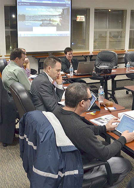 City Council and staff look over the new Open Checkbook site for Marysville.