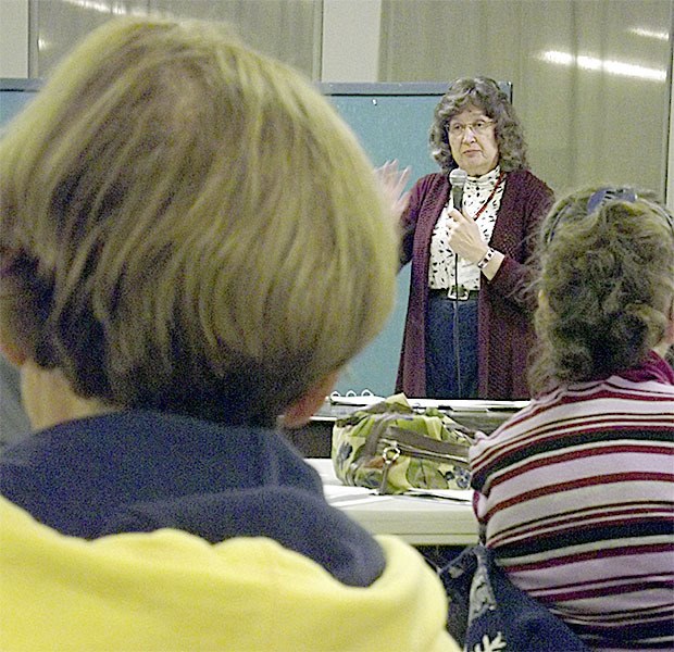 Michelle Valentine of the League of Women voters talks about the statewide measures for the Nov. 4 general election.