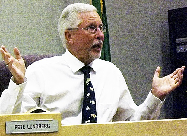 Marysville School Board member Pete Lundberg makes a point about the district's new vision.