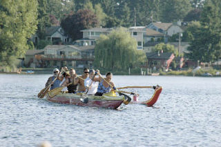 While picturesque residential scenes are plentiful on Silver Lake