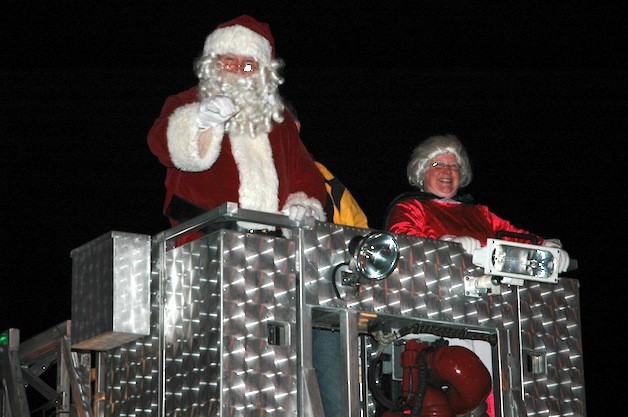 Santa and Mrs. Claus will again greet the crowds during the Electric Lights Parade of ‘Merrysville for the Holidays’ on Dec. 7.