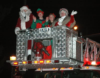 Santa and Mrs. Claus always manage to make their way into each year’s Electric Lights Parade