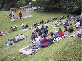 Last Leaf Productions returns to Terrace Park in Arlington to present “All’s Well that Ends Well” at 6 p.m.
