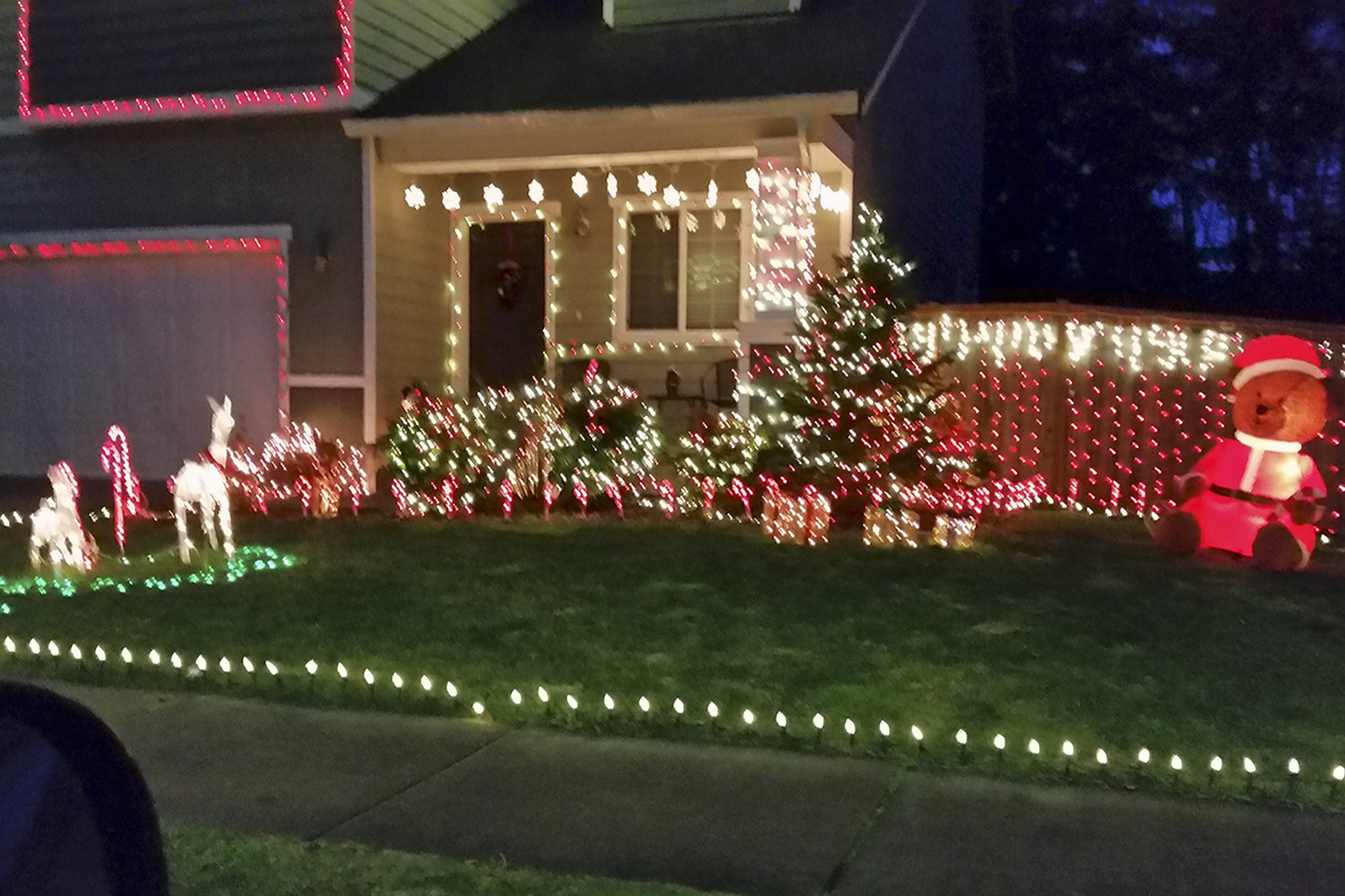 Winners of newspapers’ Christmas Lights contest named