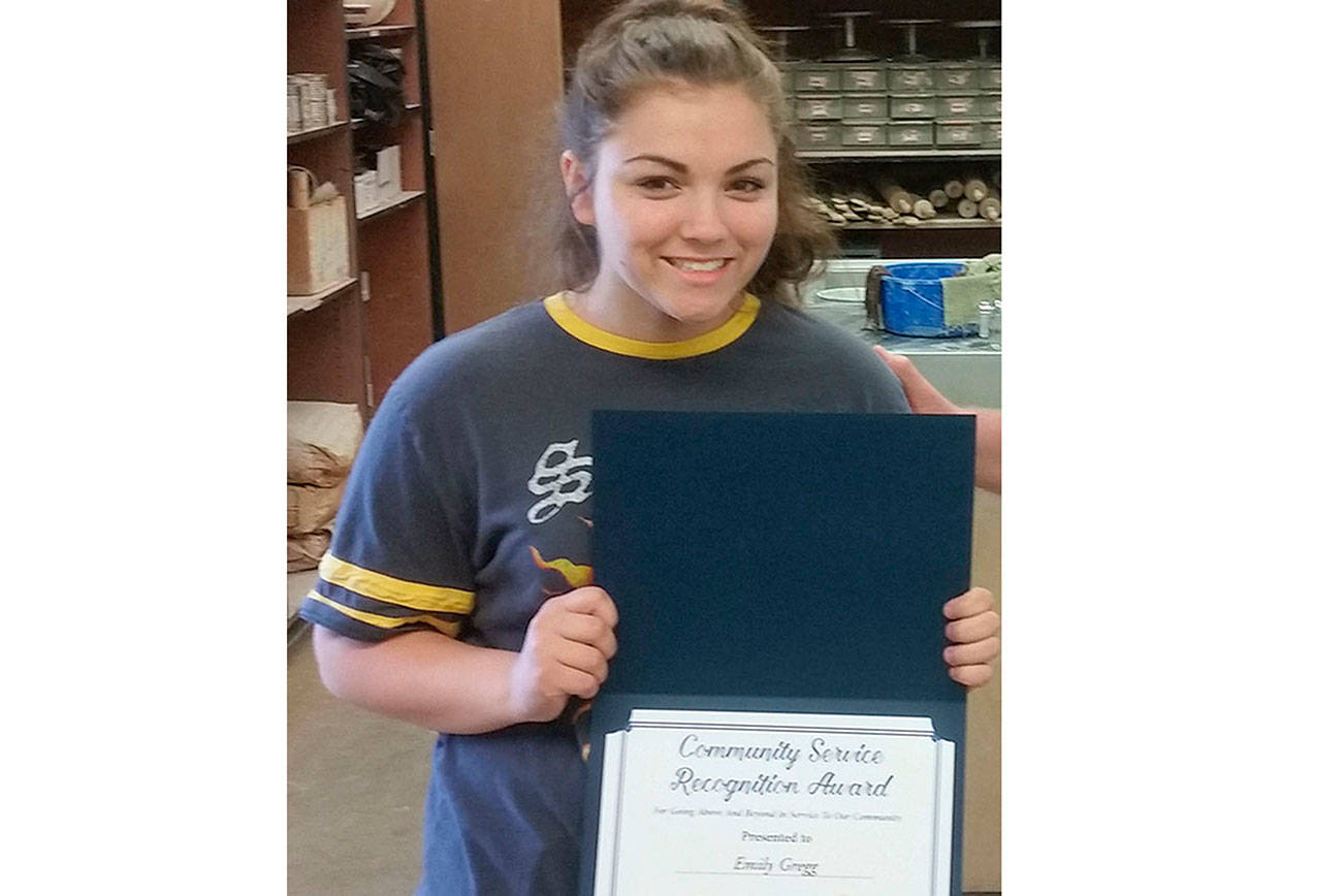 M’ville Rotary honors 3 M-P students for community service