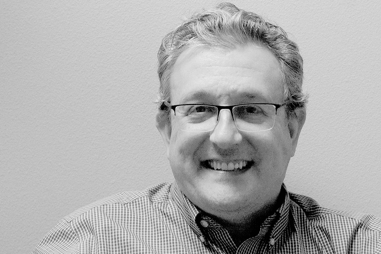 2 run for open spot on Arlington school board