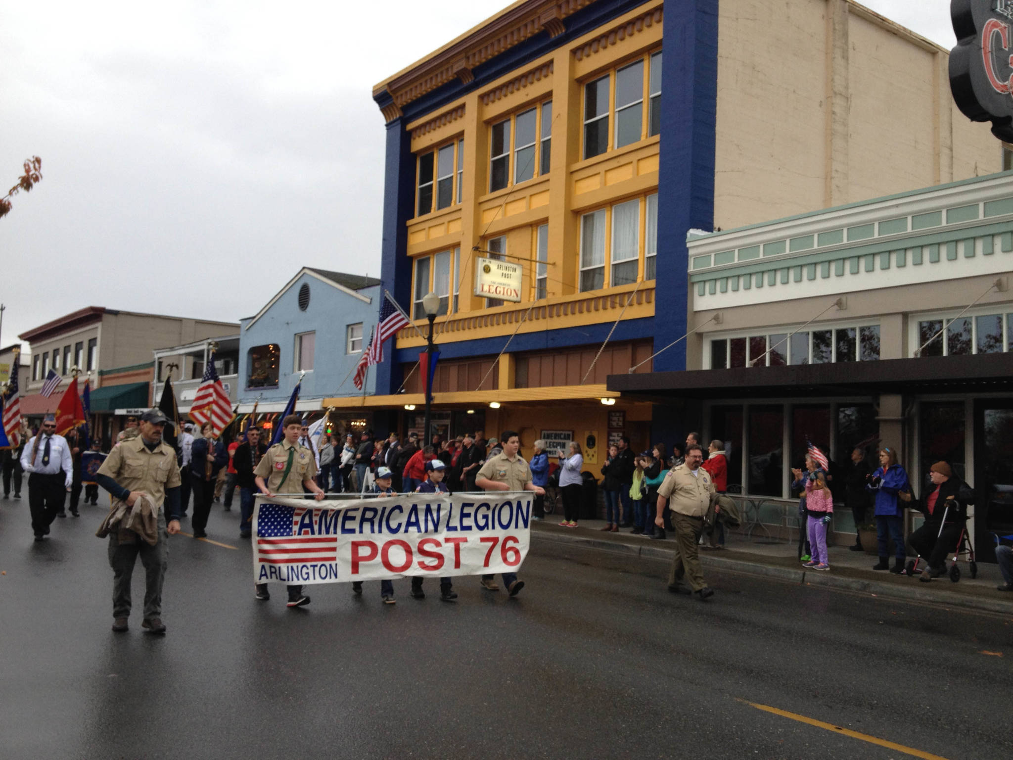 Arlington pays tribute to armed forces during Veterans Day Parade (slideshow, video)