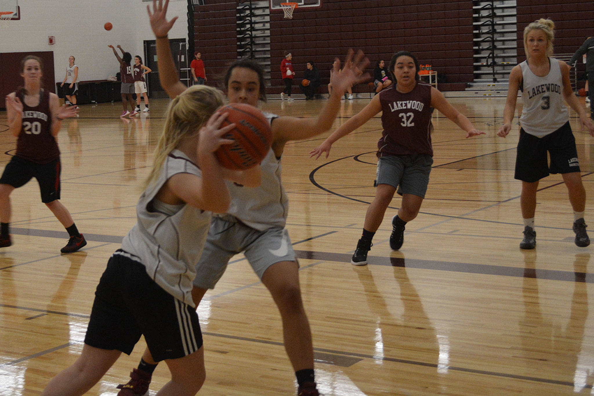 Pair of senior girls to lead Lakewood	(slide show)