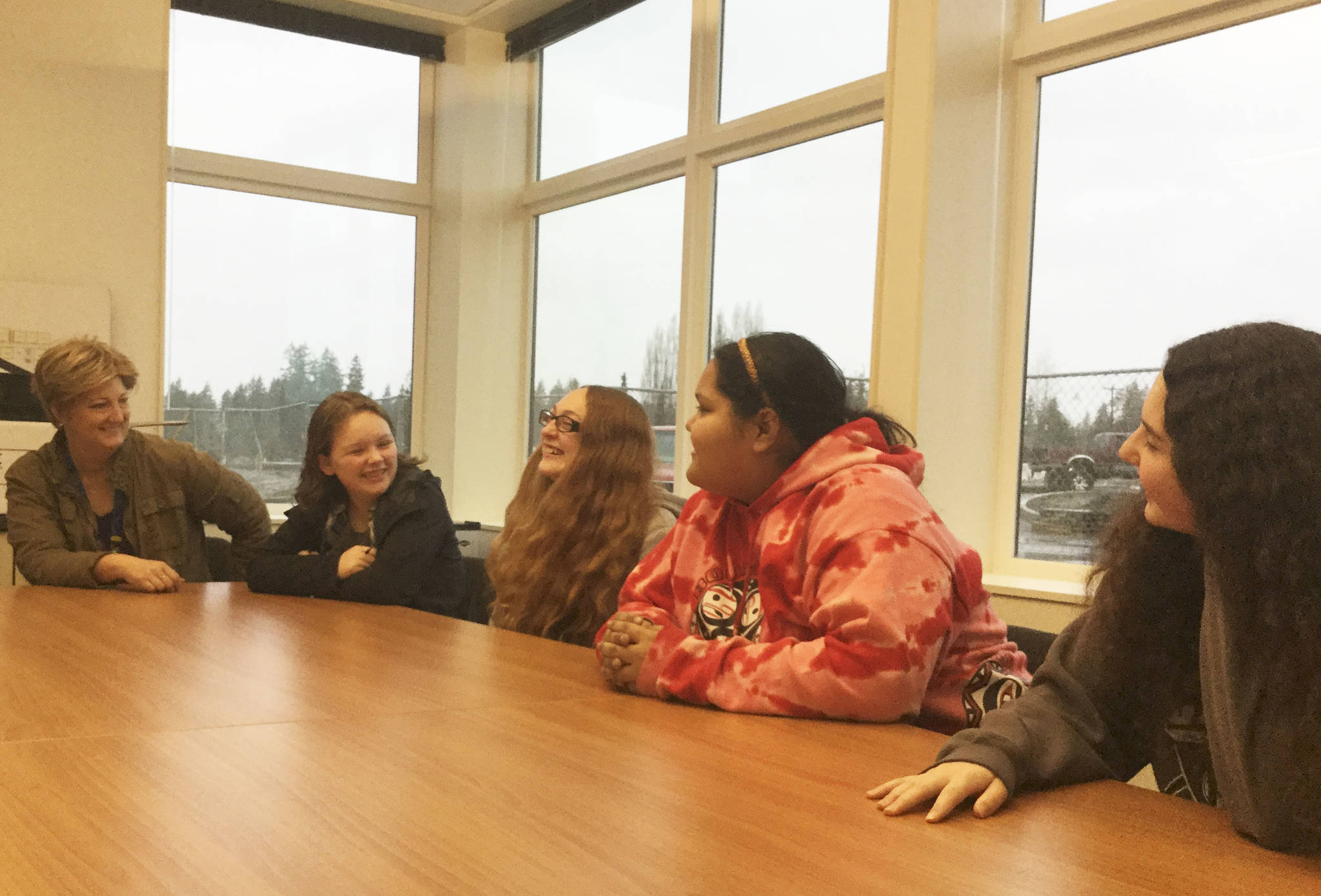 The STEM Girls Club at Lakewood High School talks about the project that named them a state finalist in the Samsung “Solve for Tomorrow” national competition. From left, advisor Dani Leach with students Katlyn McCrae, Maddy Clark, Mahayla Flores and Cassie Mann.