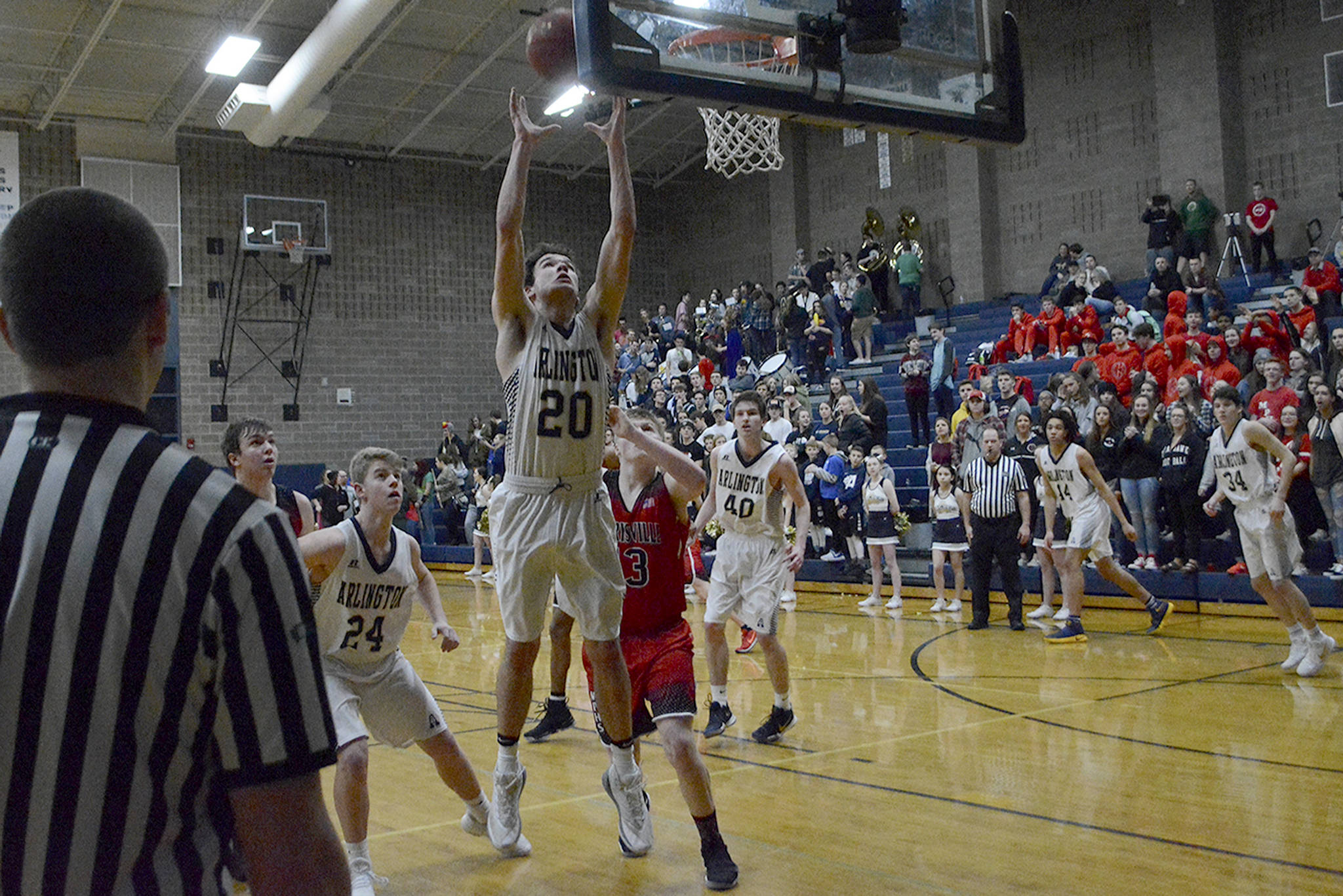 Lakewood, M-P, Arlington host playoff games Saturday