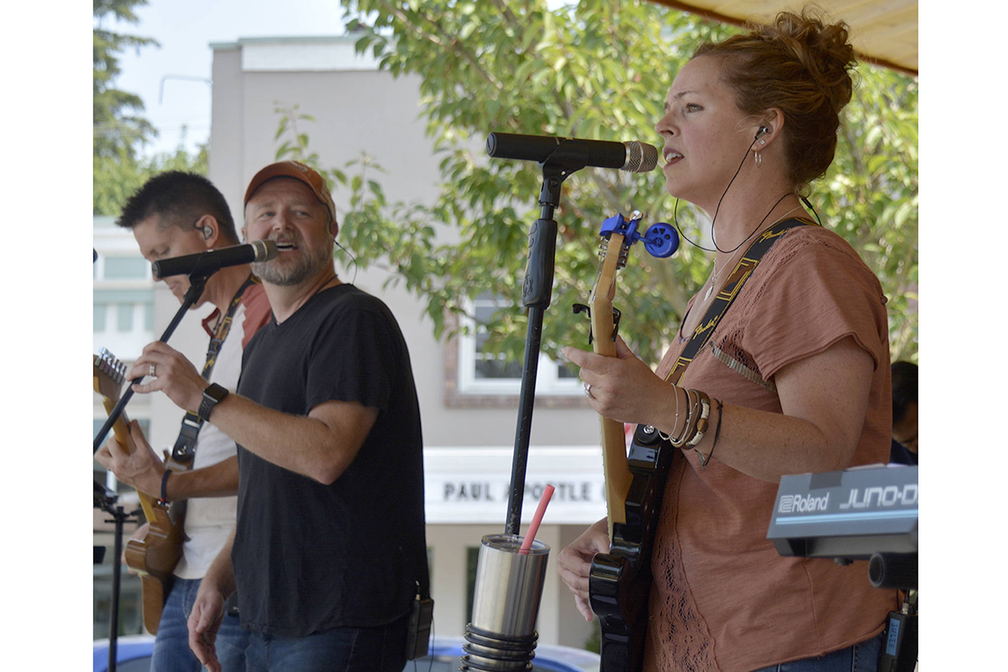 Music festival in Arlington raises help for food bank