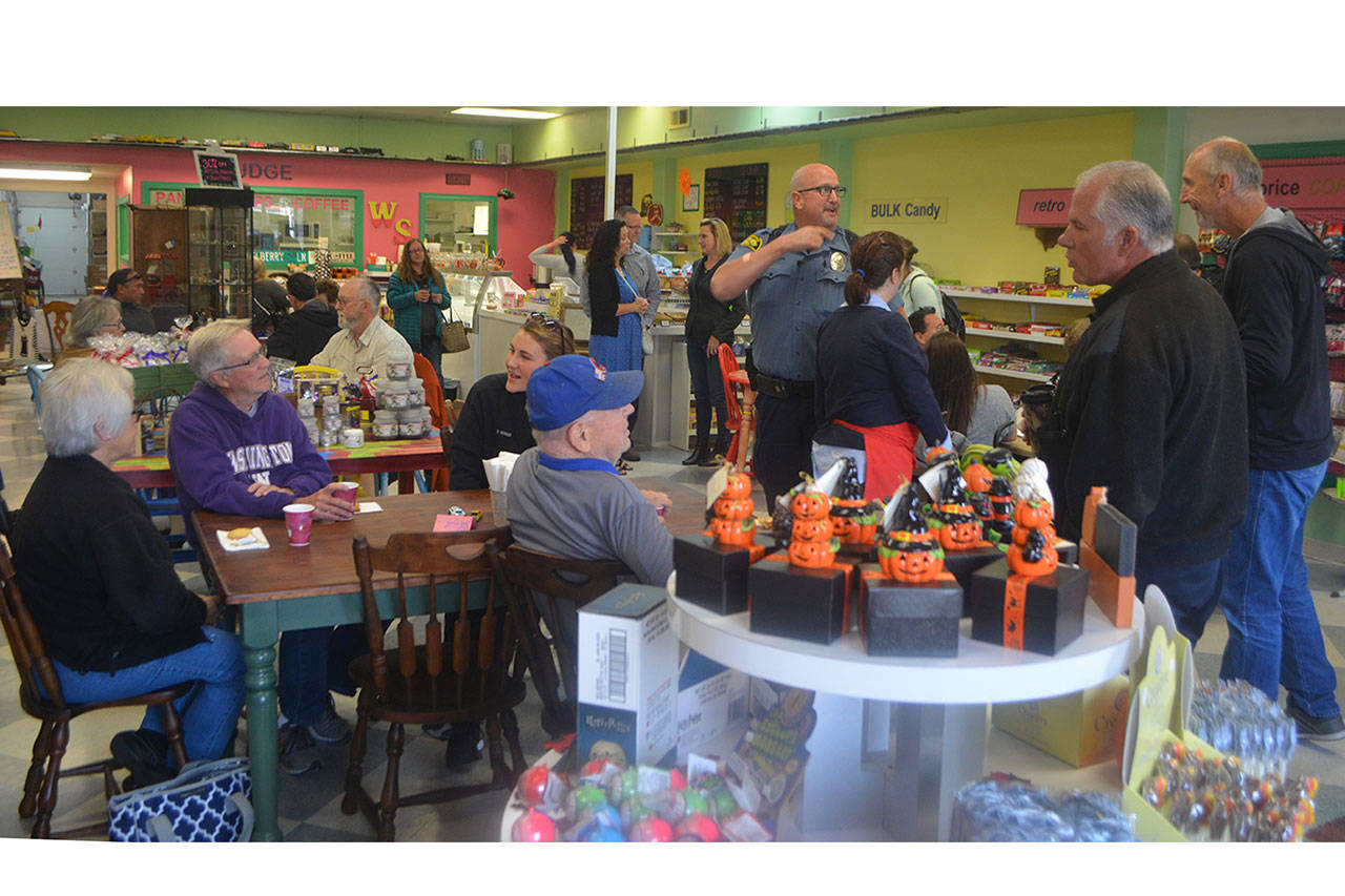 Public gets taste of police life at Coffee with a Cop in Marysville
