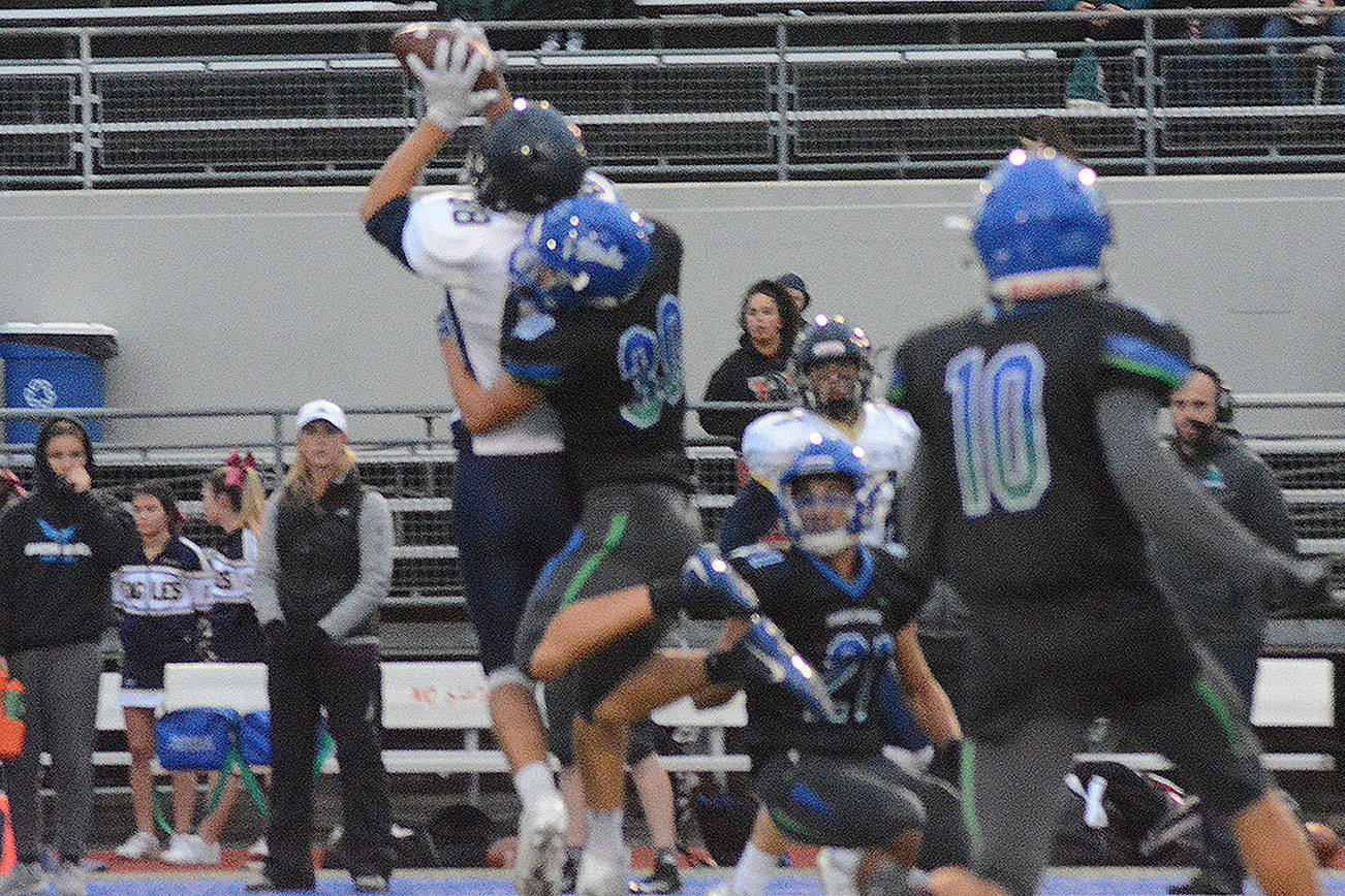 Monster game helps Arlington beat T-Birds; Eagles host Bethel Friday (slide show)