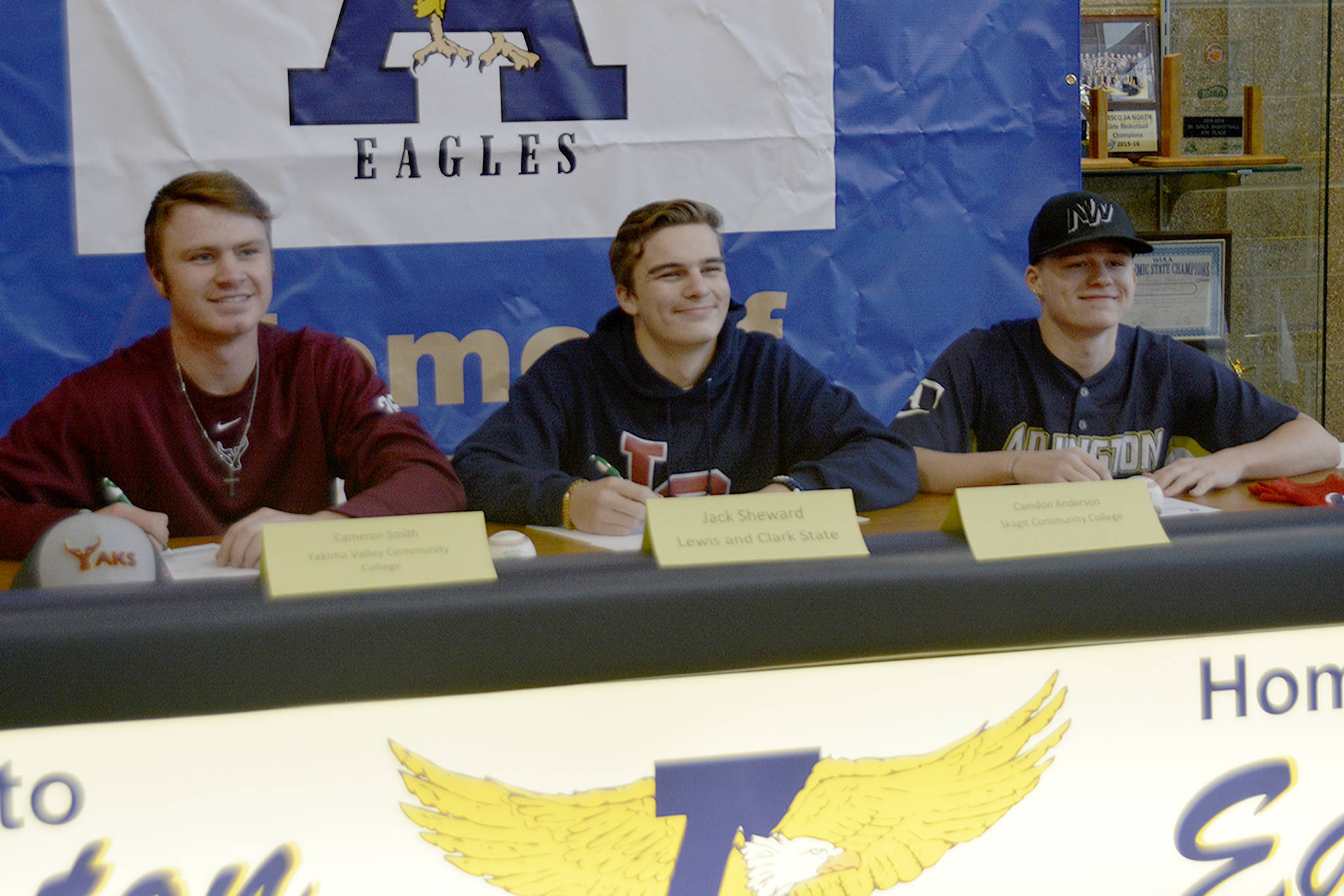 3 Eagles sign to play baseball in college