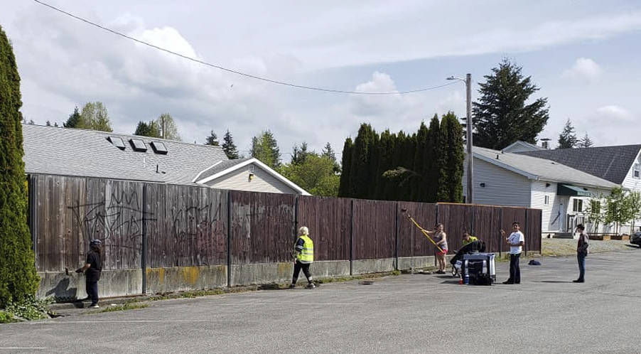 Arlington Graffiti Brigade spring cleanup wipes out tagging, dries up paint, supplies