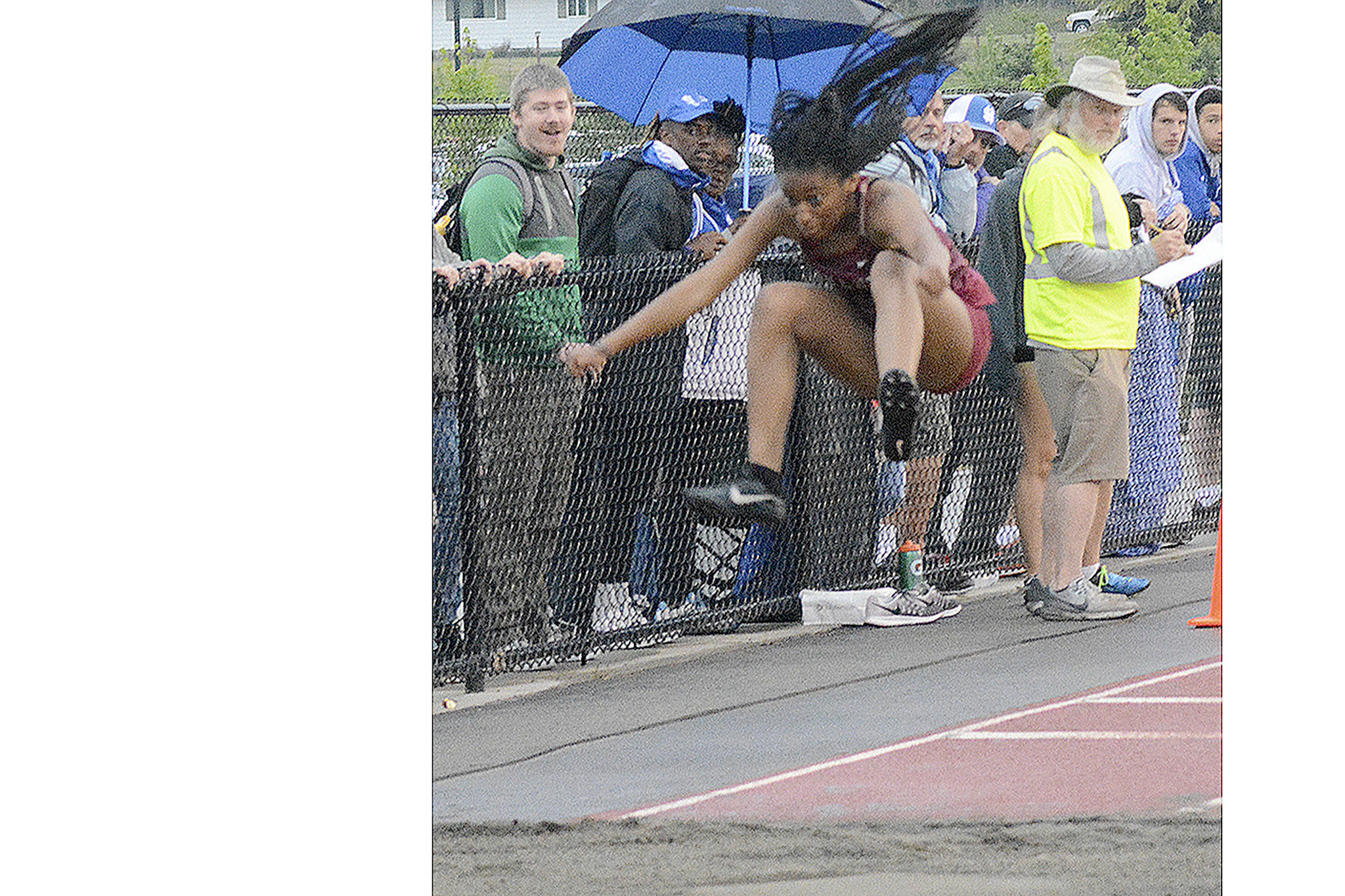 Lakewood tracksters to state; M-P, Arlington crown district champions
