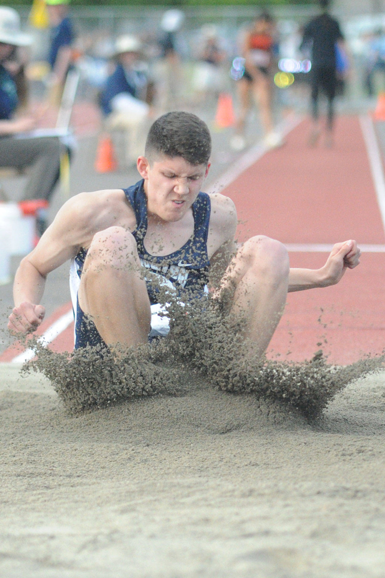 Arlington’s Parra leads locals at state 3A, 2A track meets; Lakewood softball shines at state (slide show)