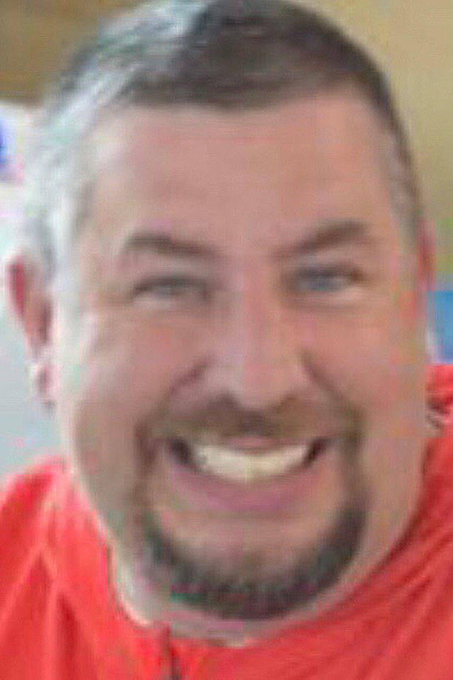 Longtime Marysville school board member faces rare challenge