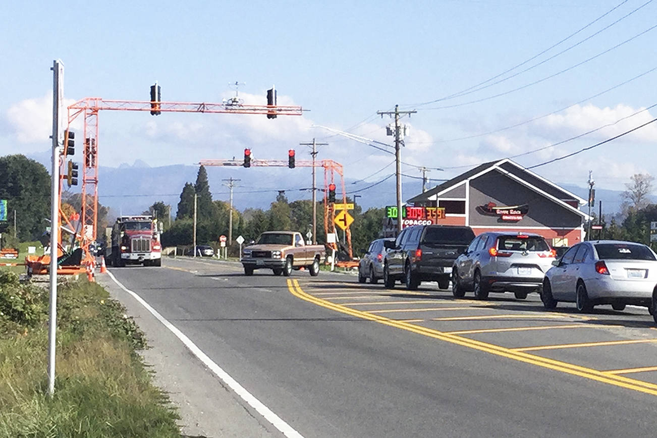 Temporary traffic signals go live at Highway 530-Smokey Point Boulevard