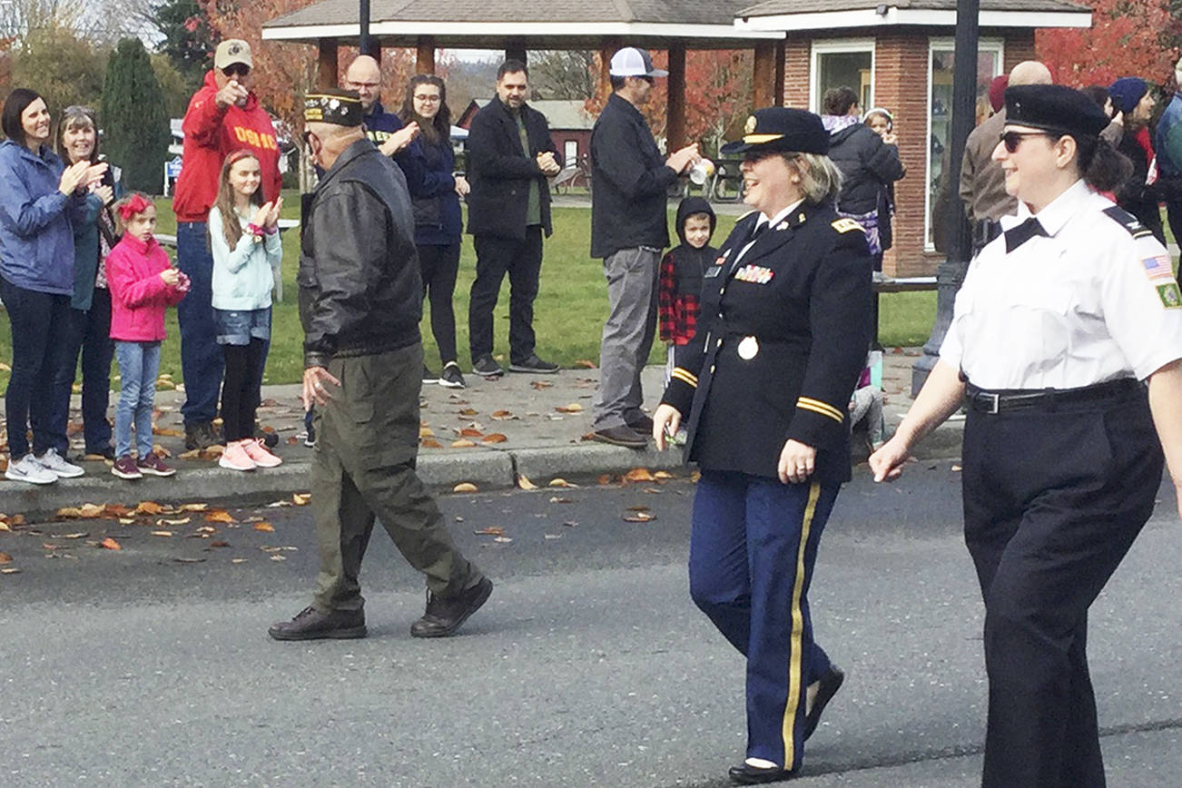 Arlington honors service members, military families during Veterans Day Parade