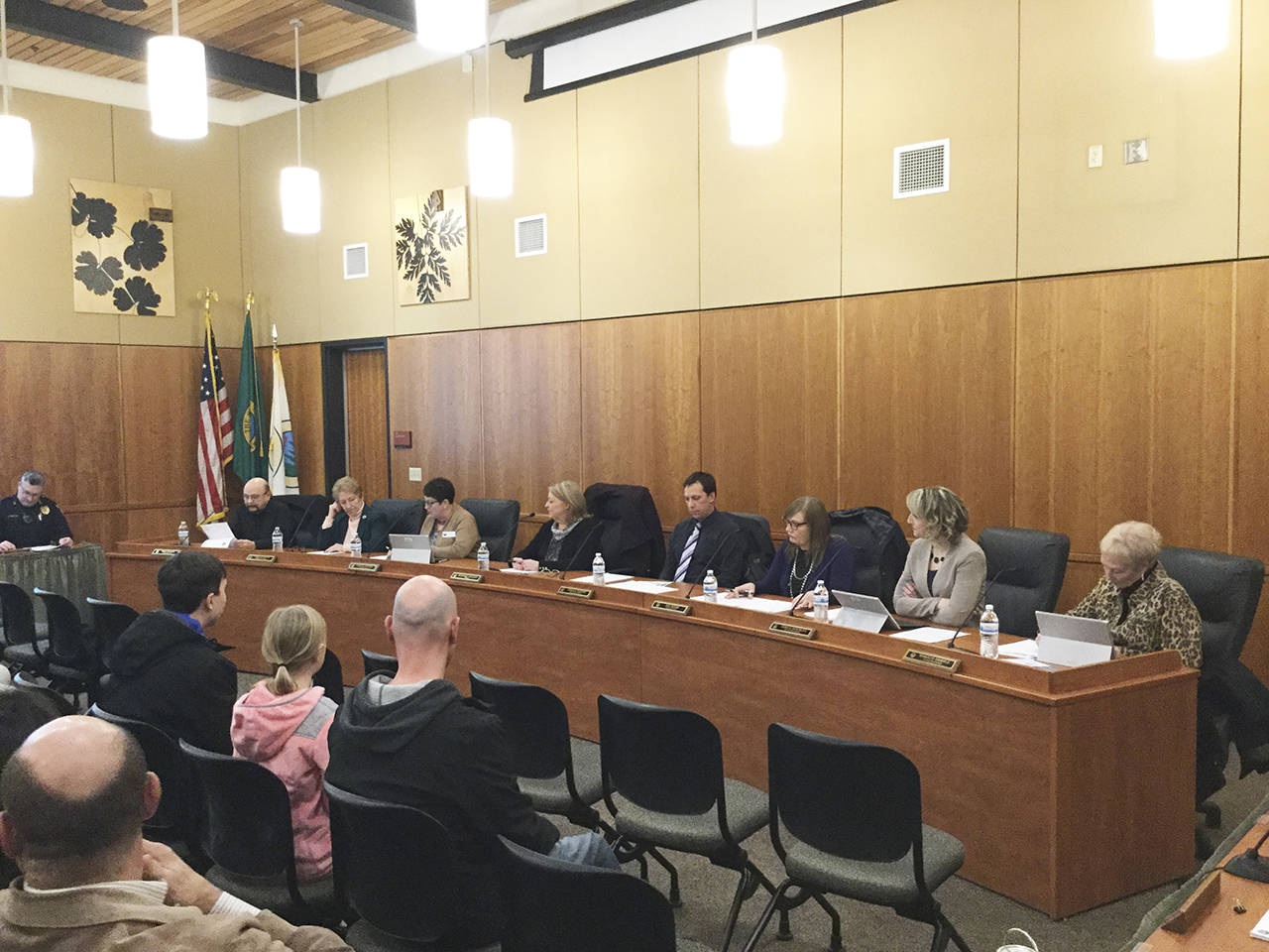9 candidates apply to fill City Council vacancy