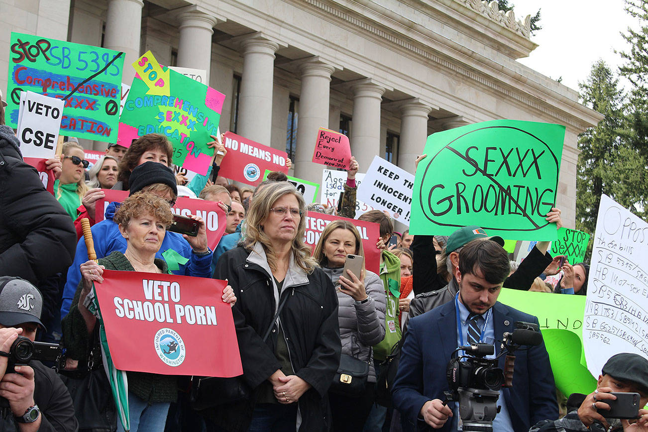 Sex ed protesters gather around the state capitol in Olympia. (WNPA Photo)